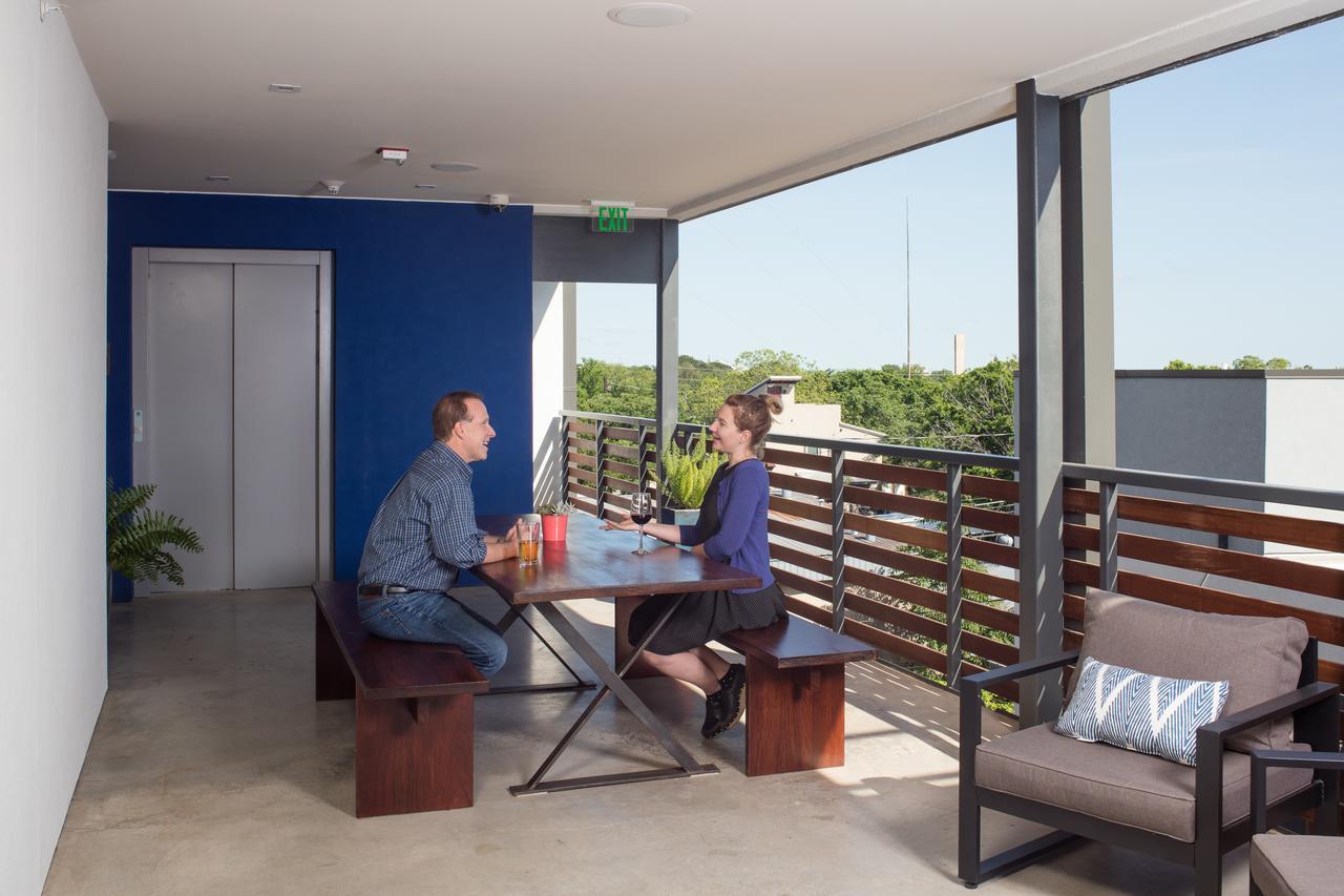 Hotel Eleven Austin Exterior photo